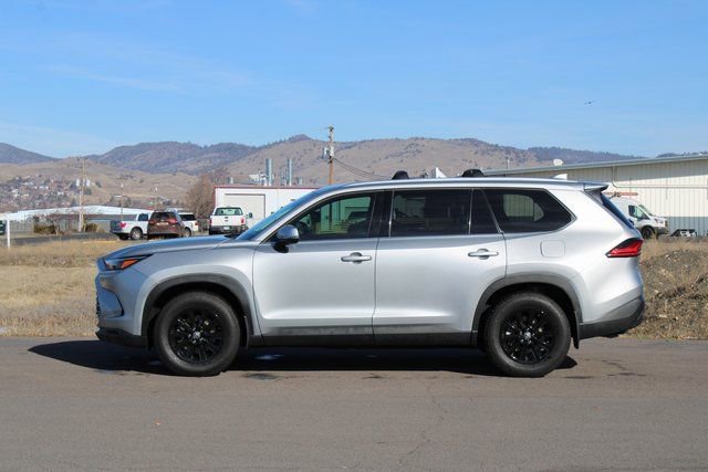 Used 2024 Toyota Grand Highlander XLE image 3
