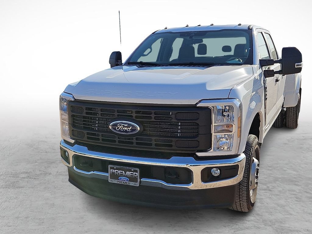 New 2026 Ford F350 XL w/ XL Chrome Package AWD/4WD image 4