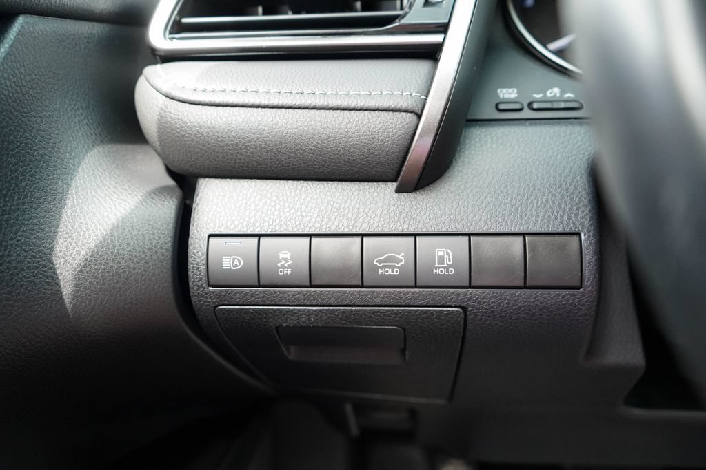 Used 2024 Toyota Camry SE FWD image 29