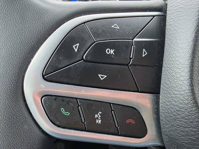Used 2024 Chrysler Pacifica Touring-L FWD image 29