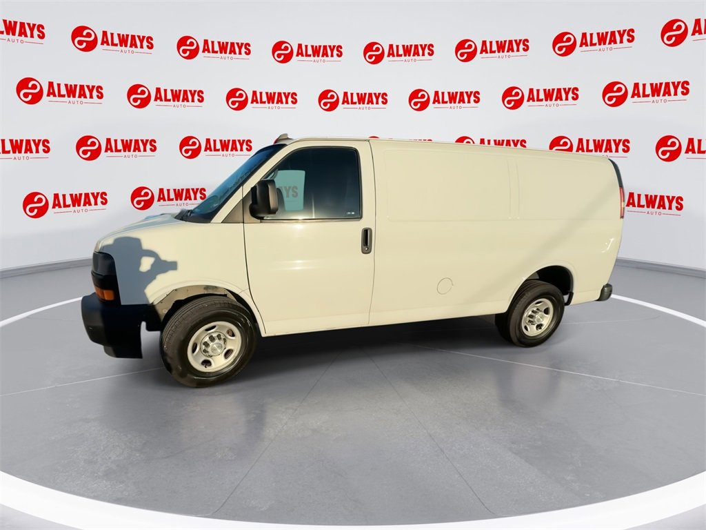 Used 2021 Chevrolet Express 2500 w/ Driver Convenience Package image 4