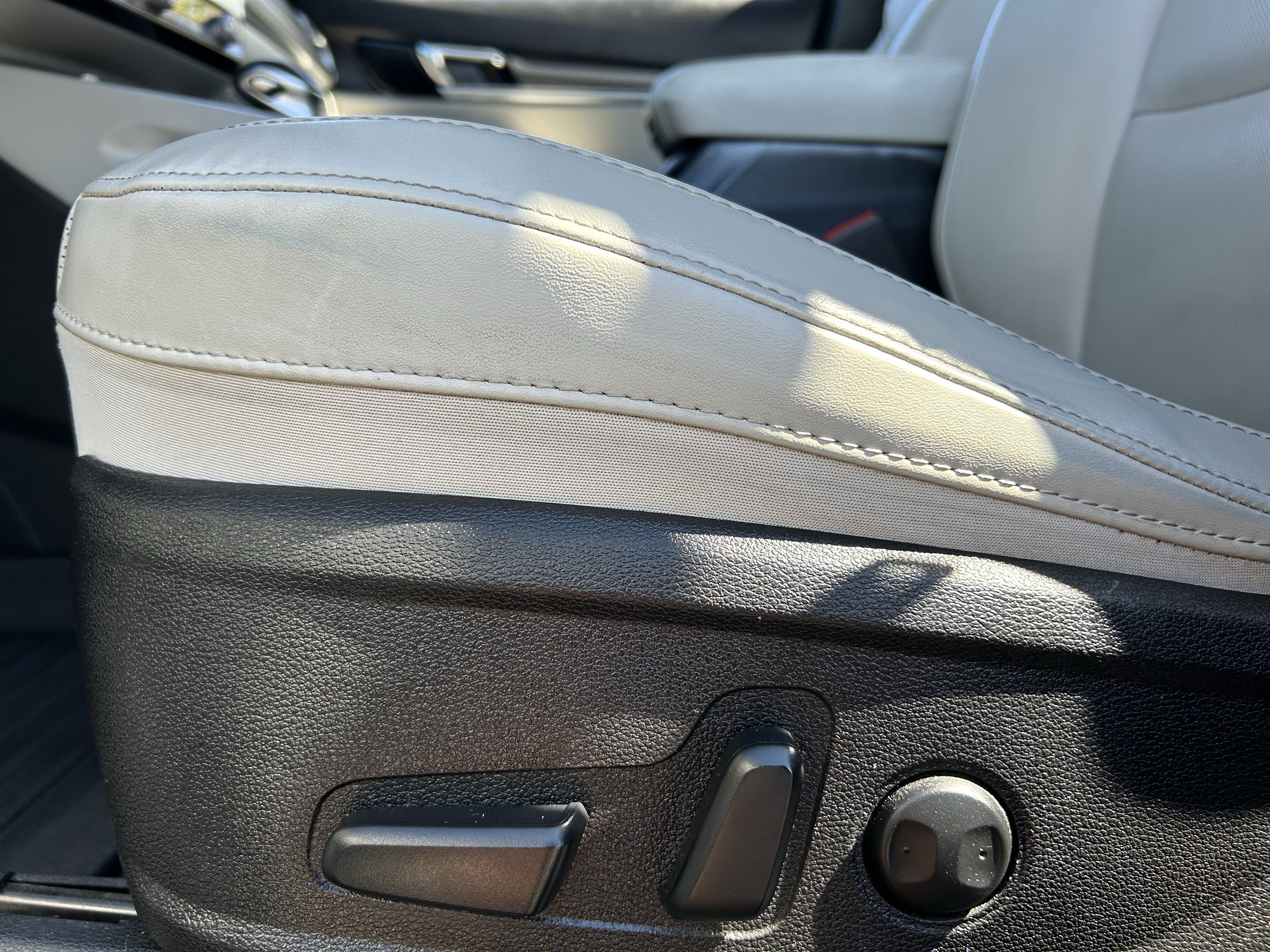 Used 2020 Kia Telluride S image 23