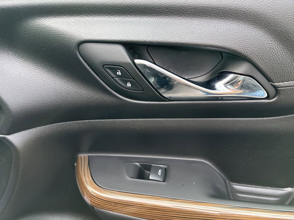 Used 2023 GMC Acadia SLE w/ Driver Convenience Package image 43