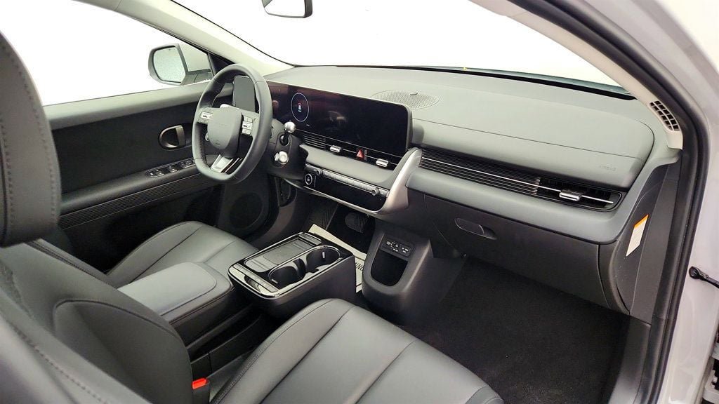 Used 2025 Hyundai Ioniq 5 SEL RWD image 24