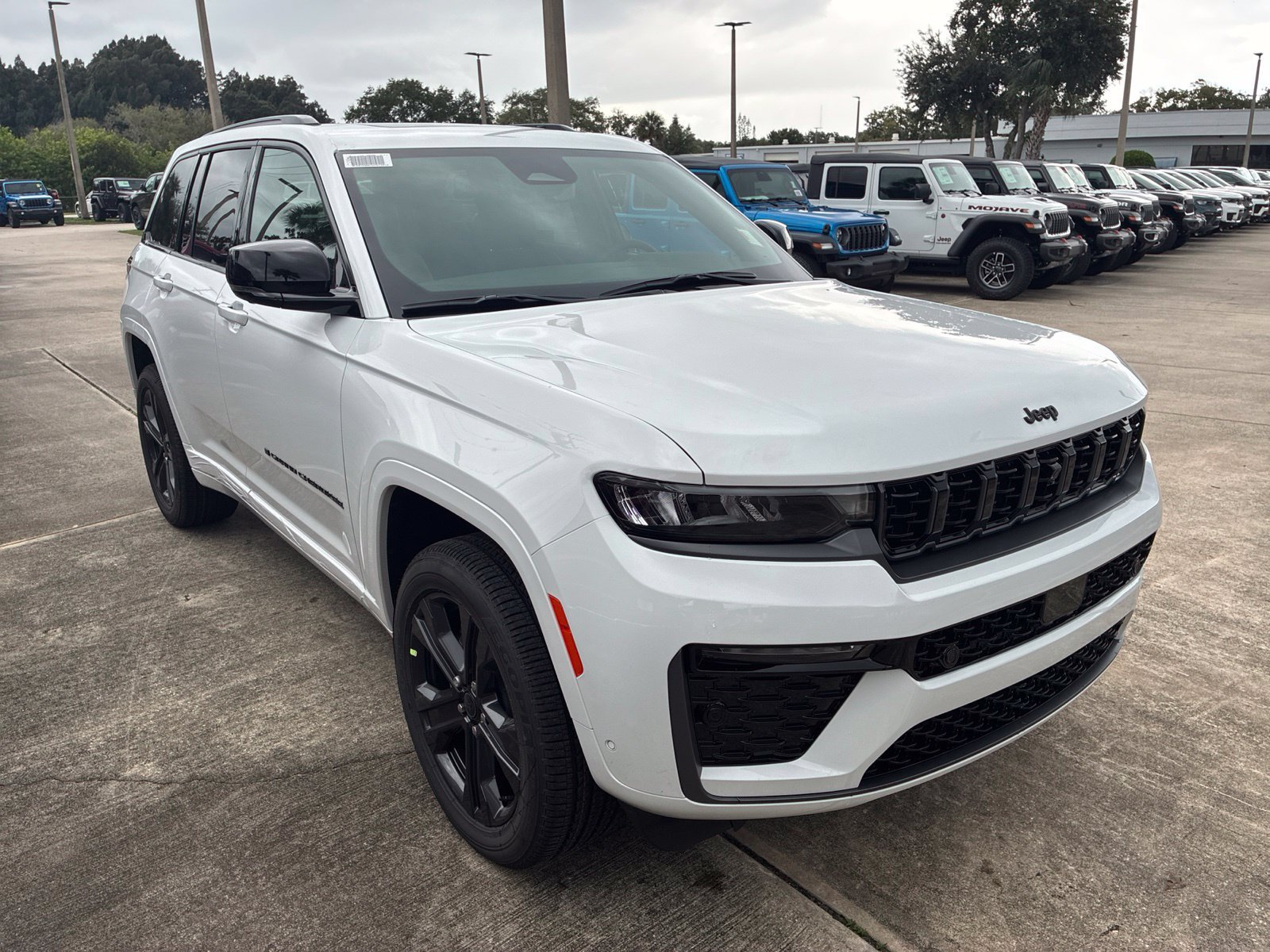 New 2027 Jeep Grand Cherokee Limited AWD/4WD image 22