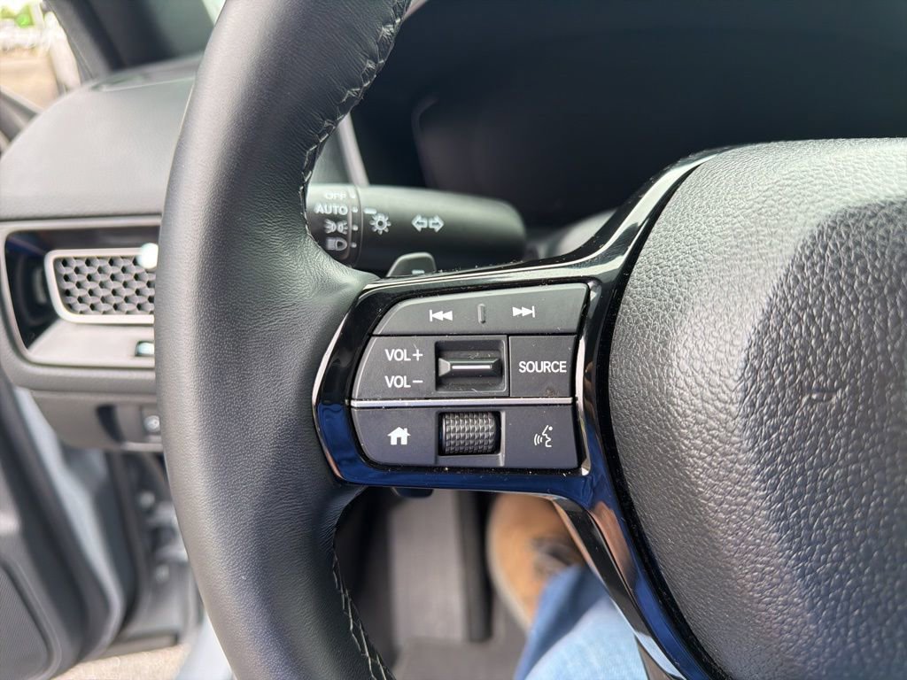 Used 2025 Honda Civic Sport image 12