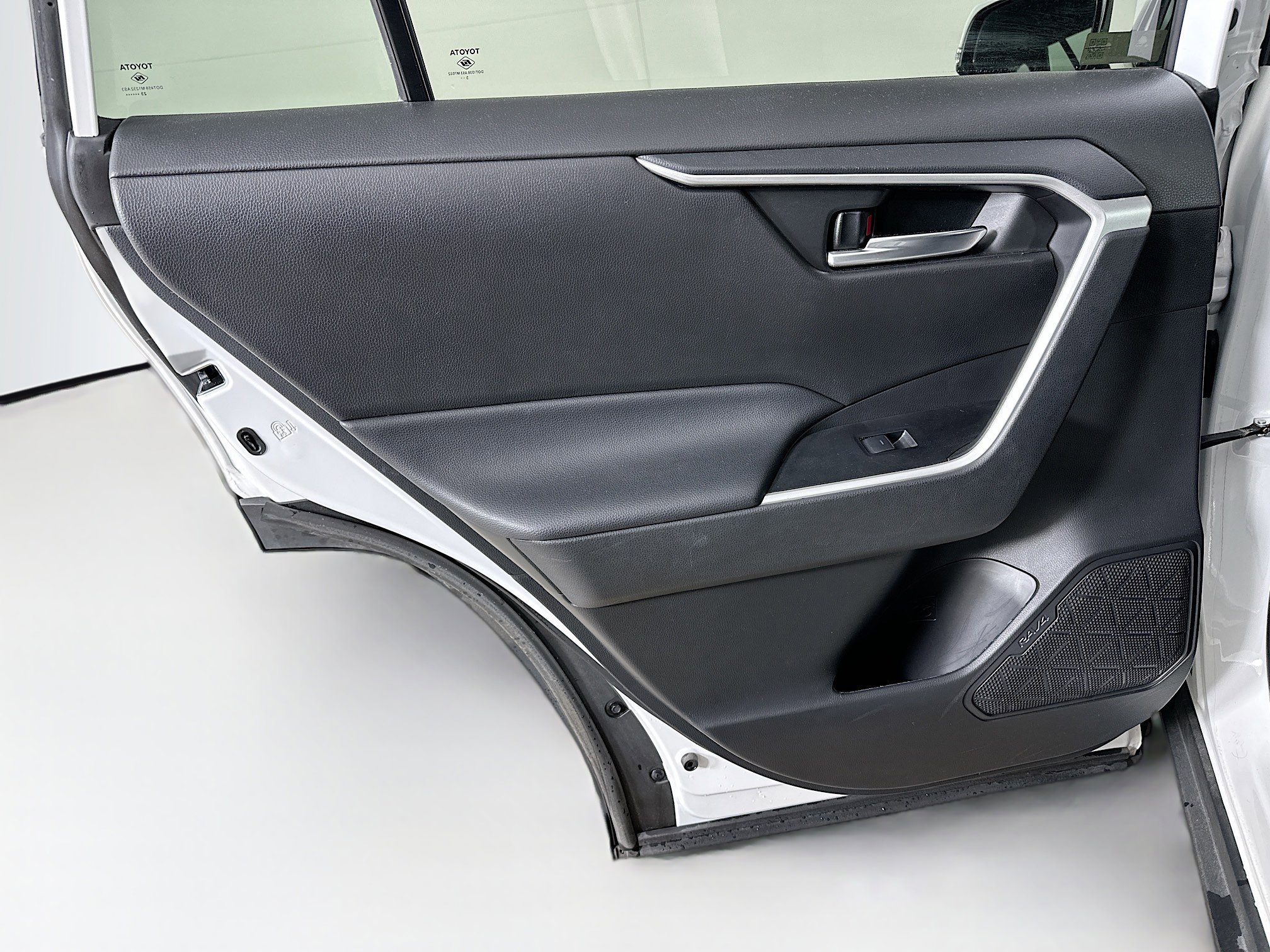 Used 2024 Toyota RAV4 XLE image 25