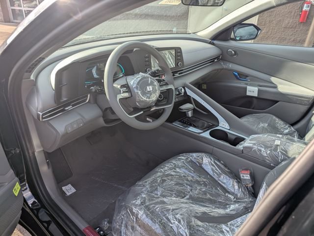 New 2026 Hyundai Elantra Blue image 13
