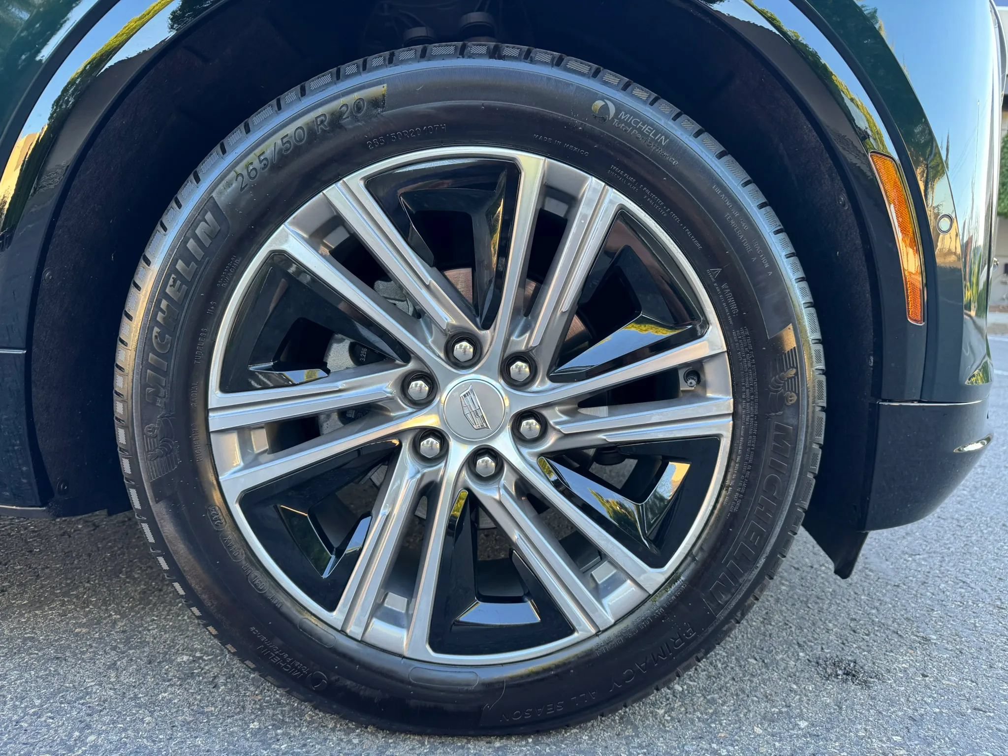 Used 2024 Cadillac Lyriq Luxury AWD/4WD image 18