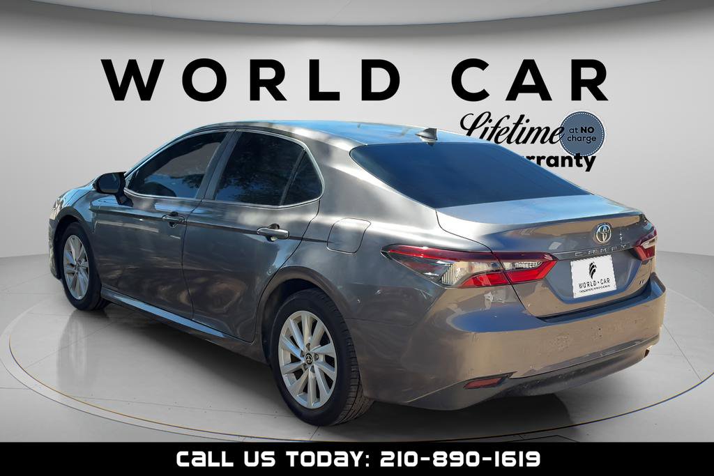Used 2021 Toyota Camry LE FWD image 5