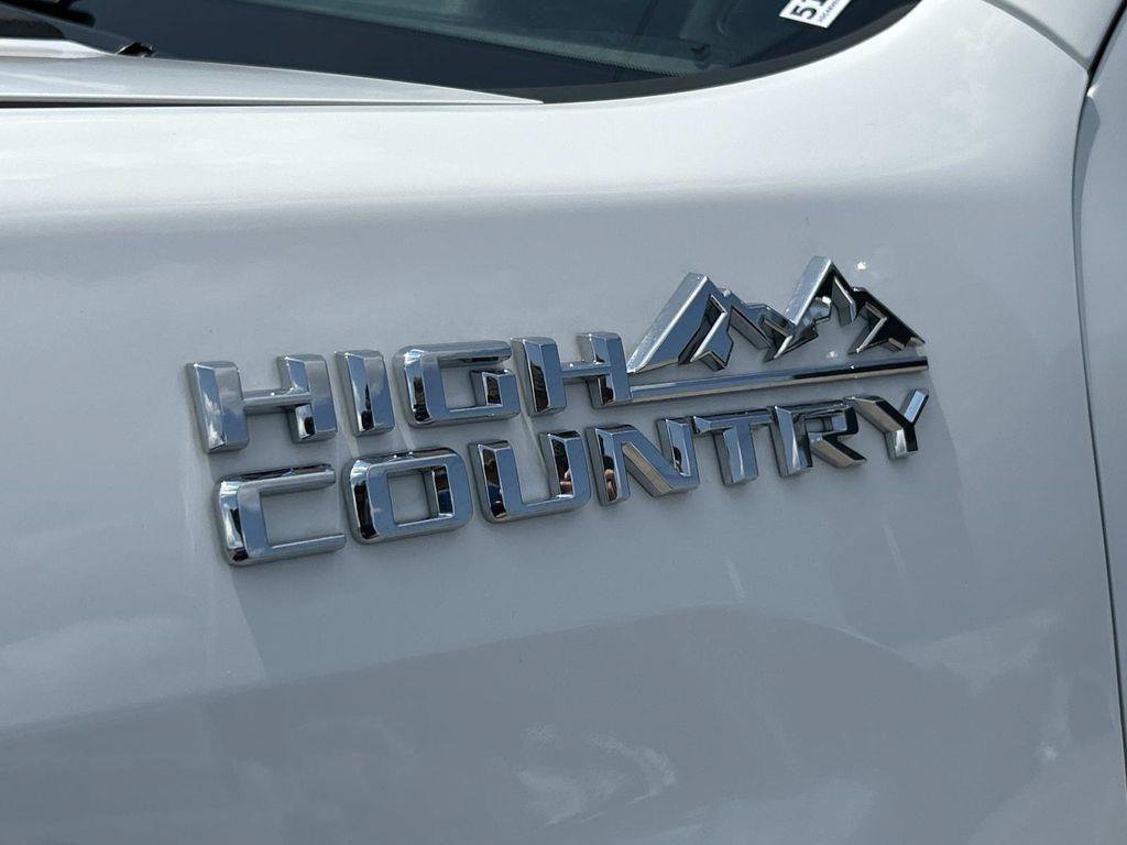 Used 2025 Chevrolet Silverado 3500 High Country w/ High Country Premium Package AWD/4WD image 25