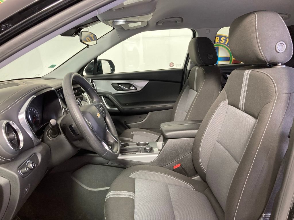 Used 2025 Chevrolet Blazer LT AWD/4WD image 11