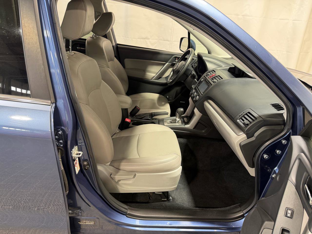 Used 2014 Subaru Forester 2.5i Touring w/ Popular Package #1 AWD/4WD image 12