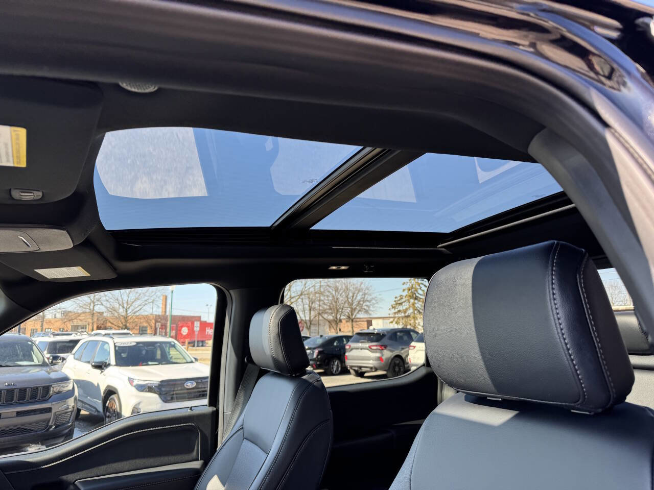 Used 2025 Ford F150 Lariat image 3