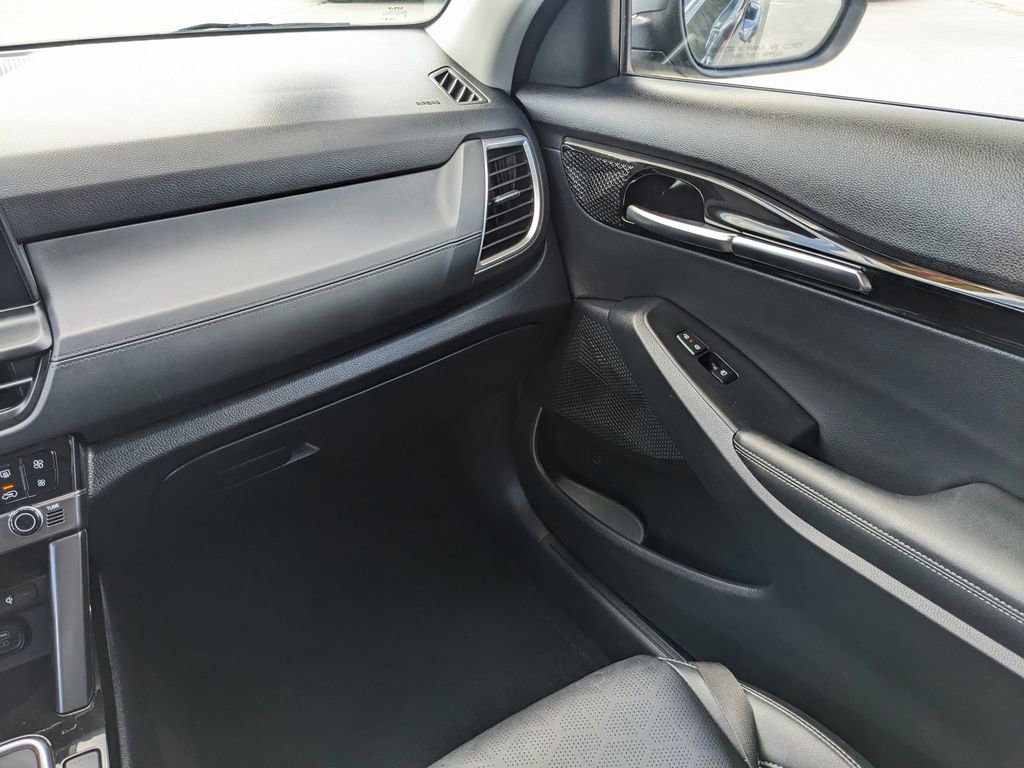 Certified 2025 Kia Seltos EX image 17