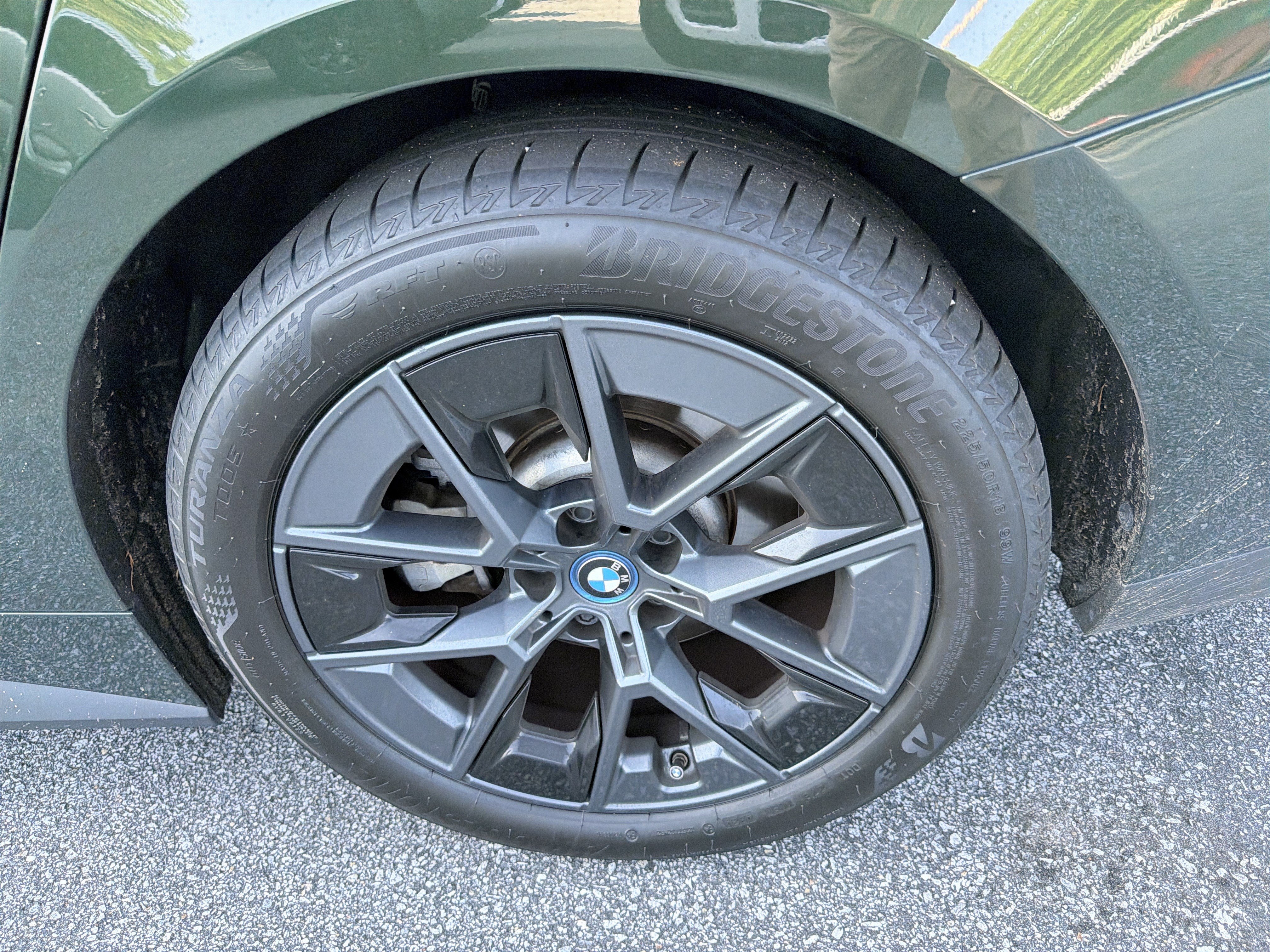 Used 2023 BMW i4 eDrive35 w/ Premium Package RWD image 7