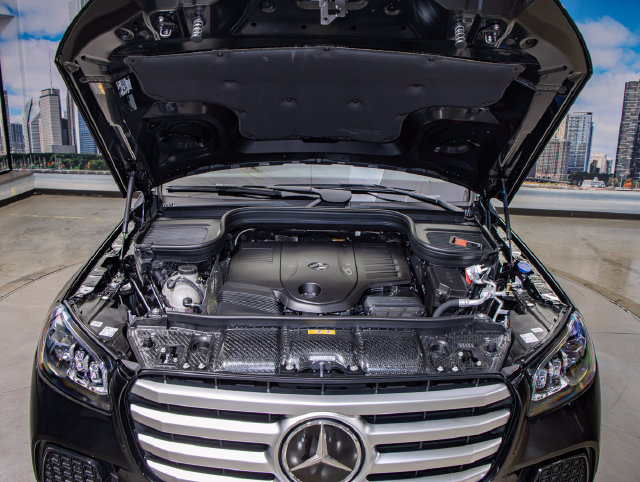 Certified 2026 Mercedes-Benz GLS 450 4MATIC image 5