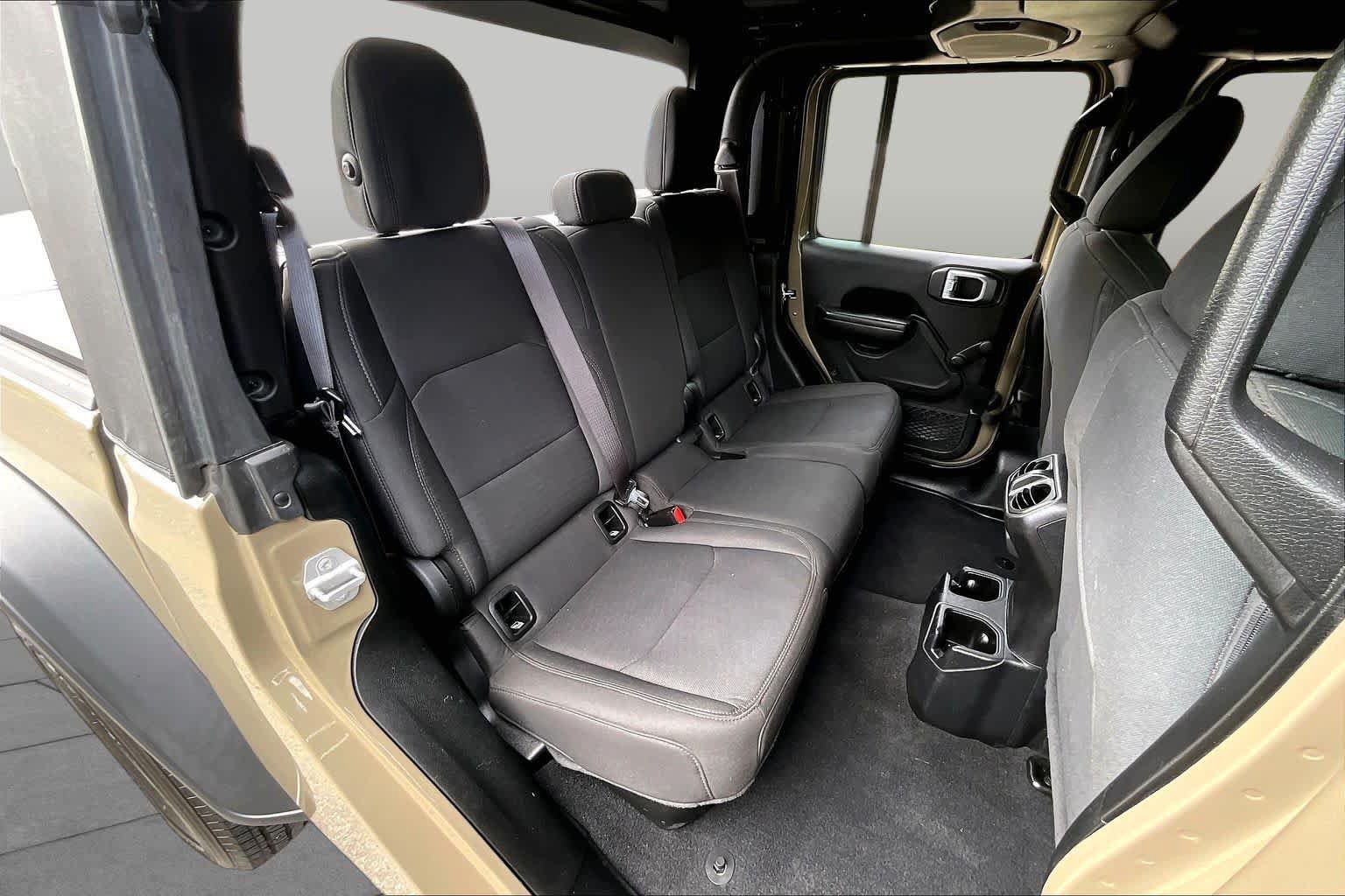Used 2020 Jeep Gladiator Sport AWD/4WD image 21