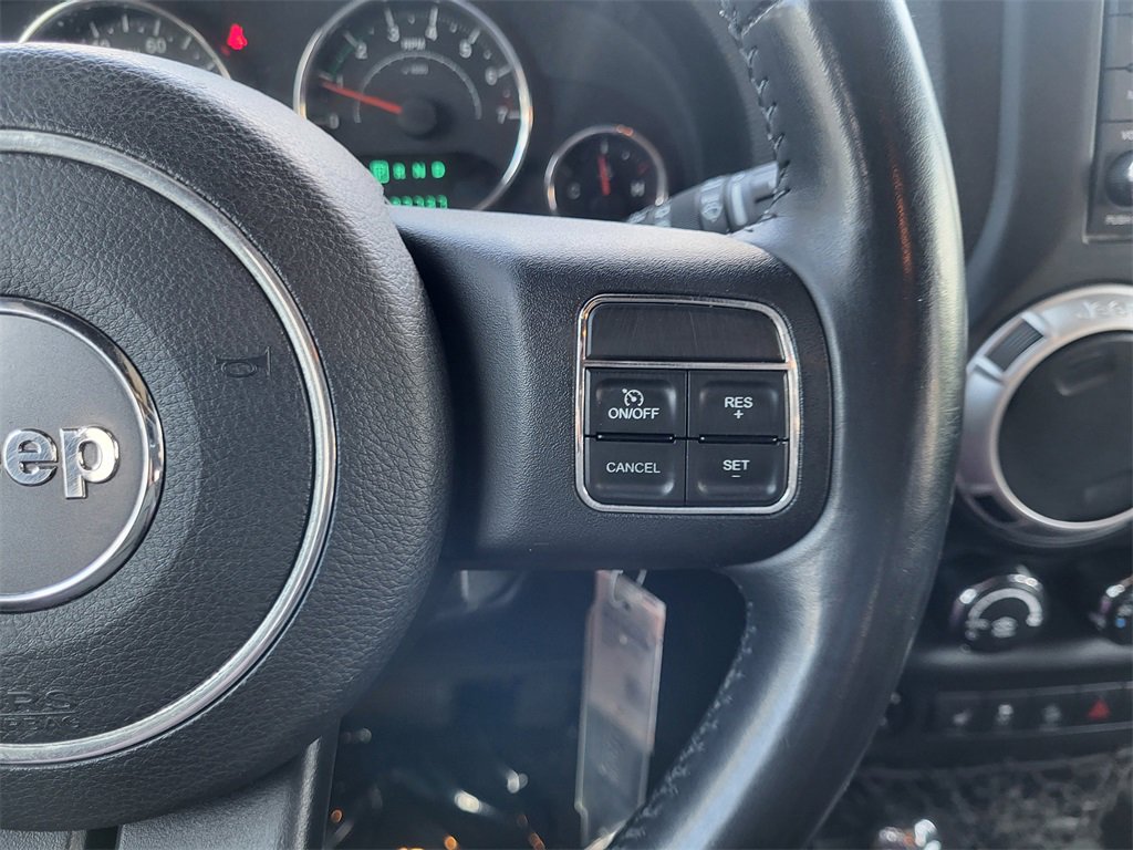 Used 2014 Jeep Wrangler Unlimited Sahara w/ Connectivity Group image 21