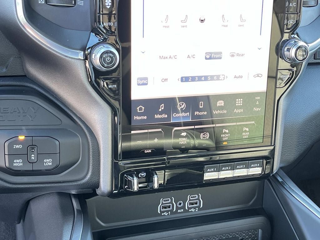 New 2026 RAM 2500 Laramie AWD/4WD image 26
