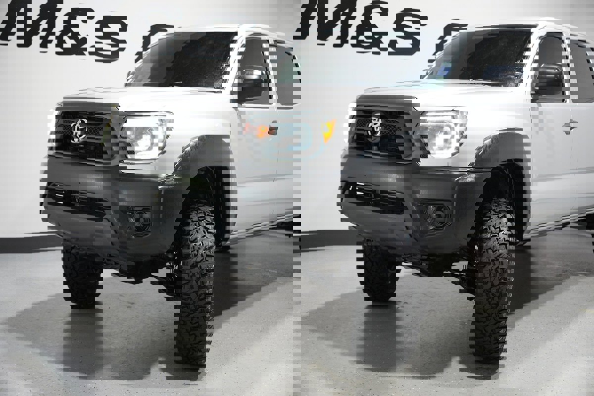 Used 2013 Toyota Tacoma PreRunner w/ Convenience Pkg image 2