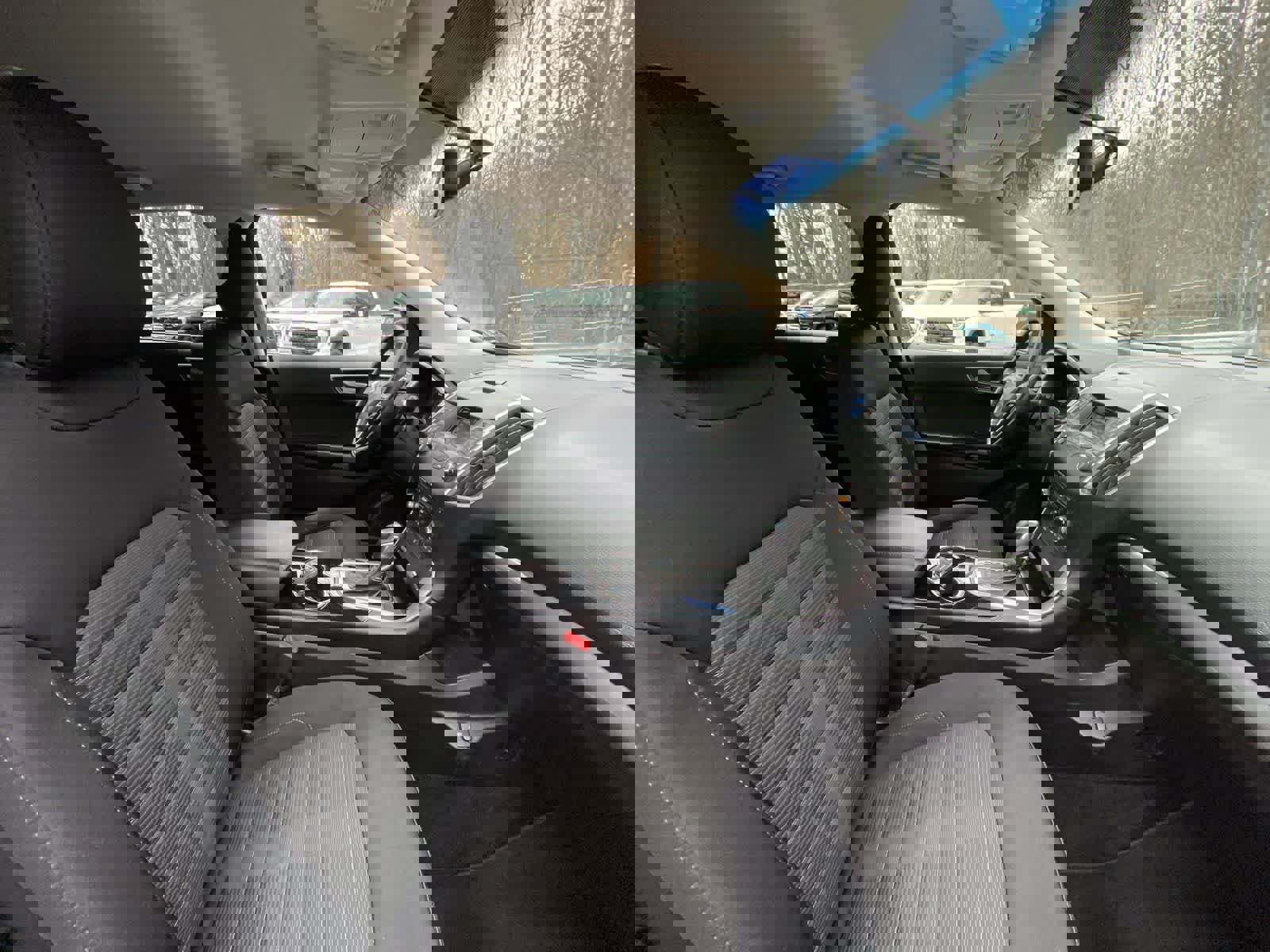 Used 2018 Ford Edge SEL image 24