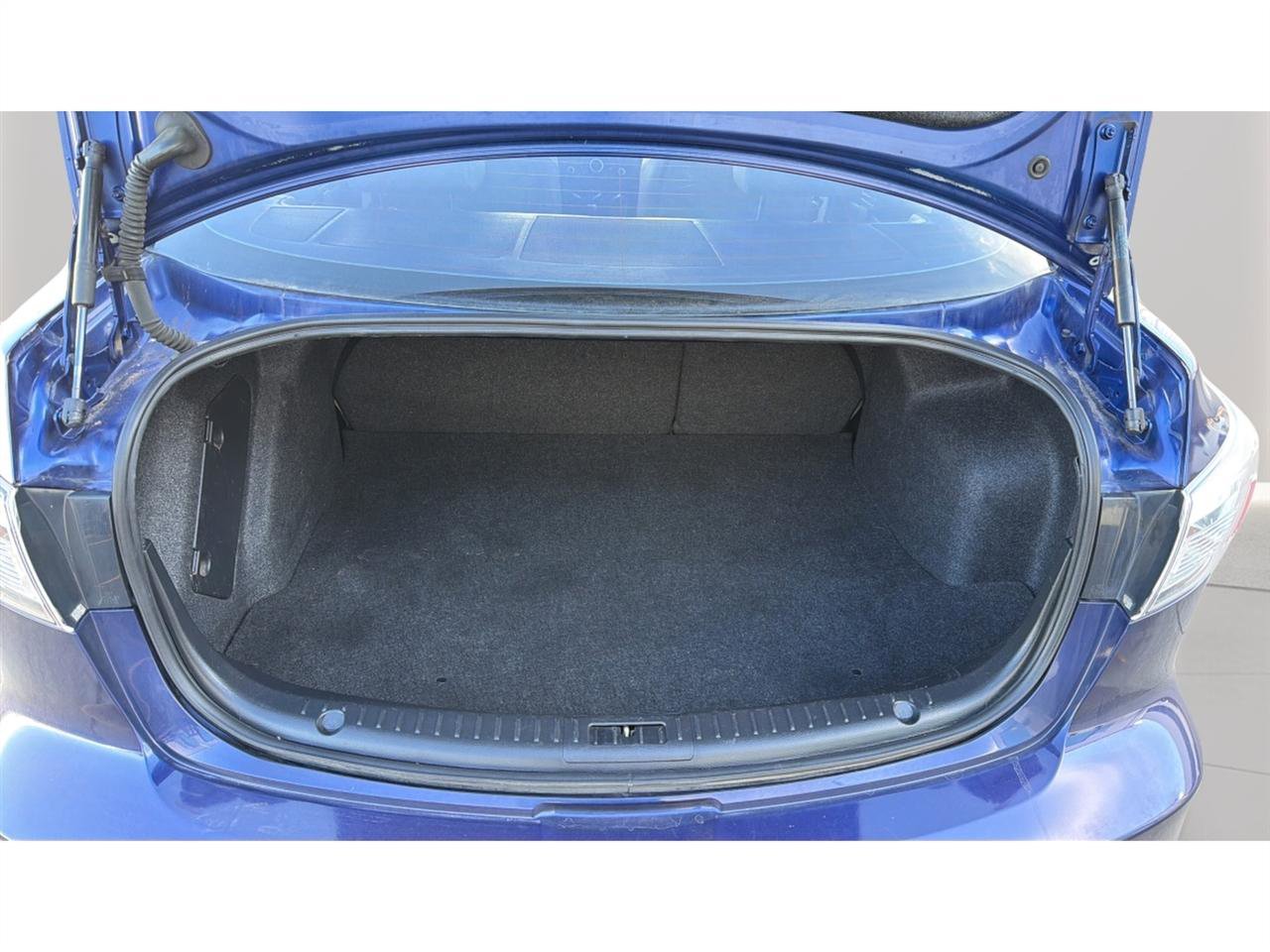 Used 2012 MAZDA MAZDA3 i Grand Touring image 26