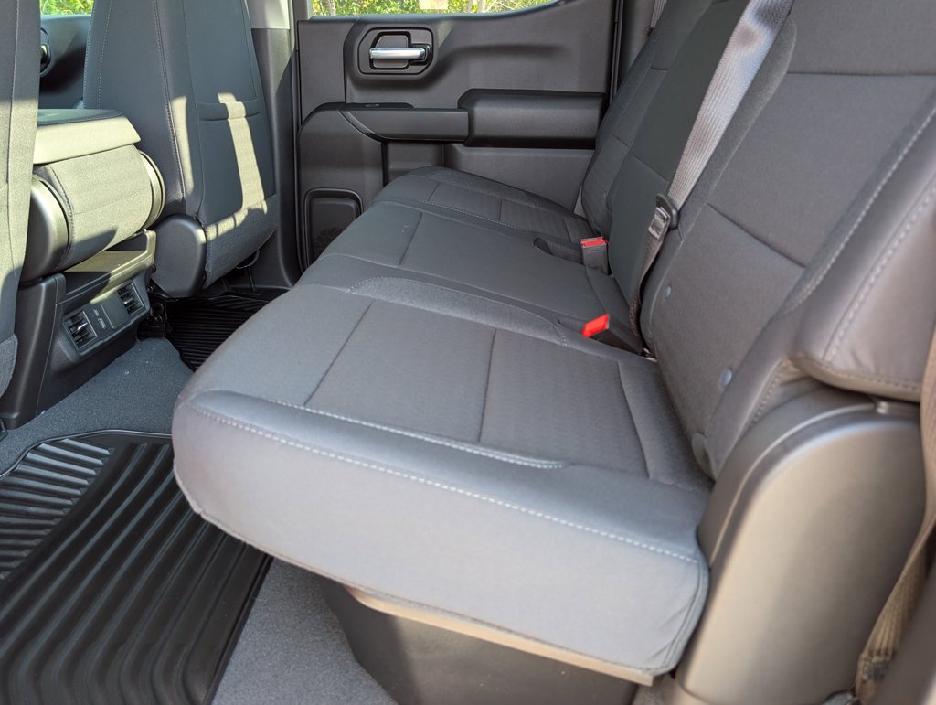 New 2026 Chevrolet Silverado 1500 Custom w/ LPO, Dark Essentials Package RWD image 7