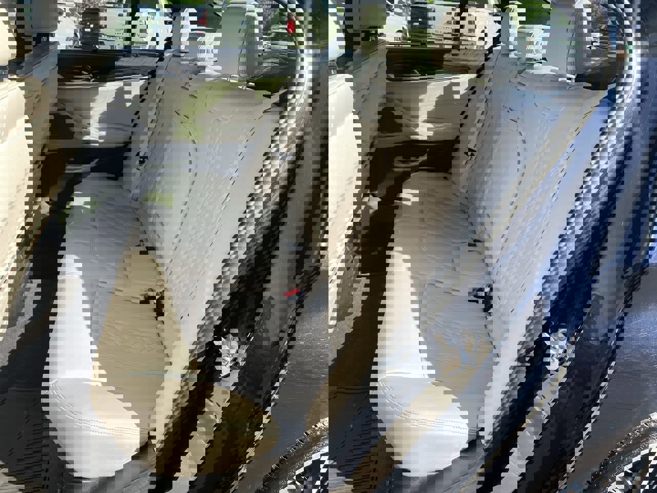 Used 2019 BMW M550i xDrive w/ Premium Package image 32