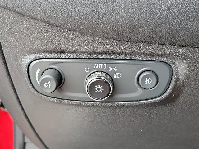 Used 2022 Chevrolet Equinox Premier image 24