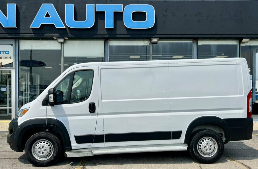 Used 2025 RAM ProMaster 2500 w/ U-Haul Equipment Group FWD image 2