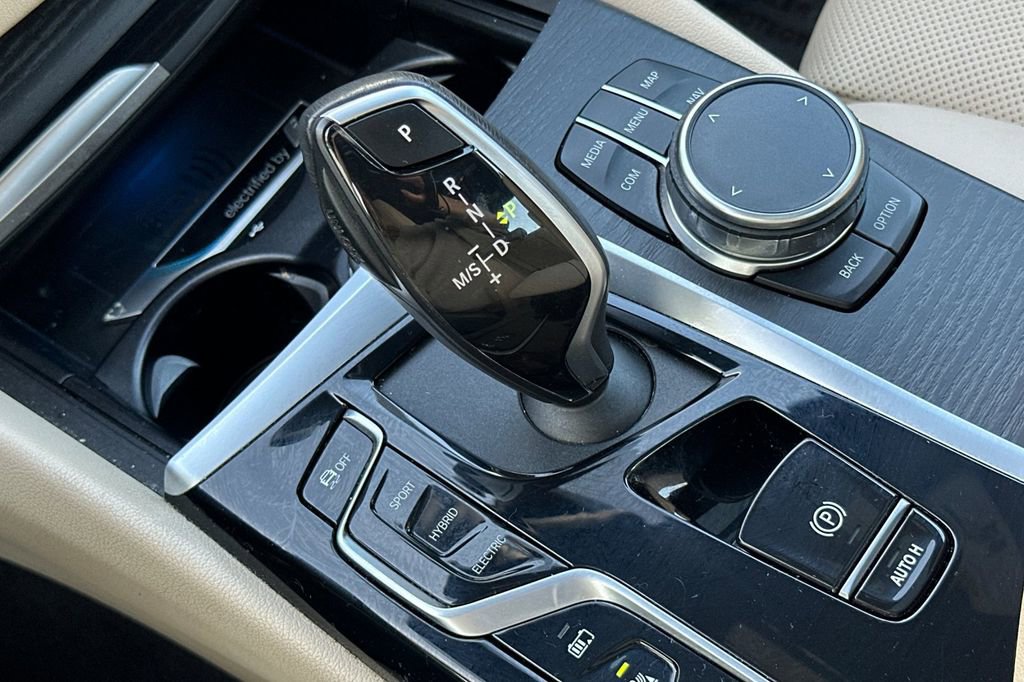 Used 2023 BMW 530e 530e iPerformance w/ Premium Package image 24