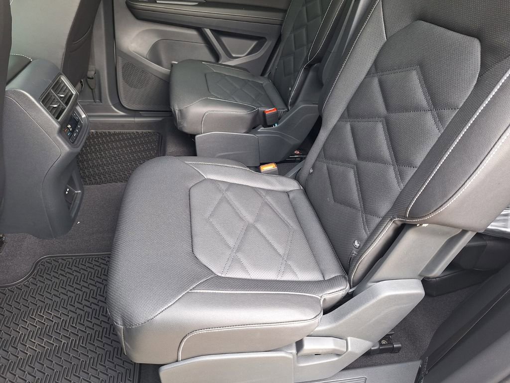 New 2026 Volkswagen Atlas SE FWD image 22