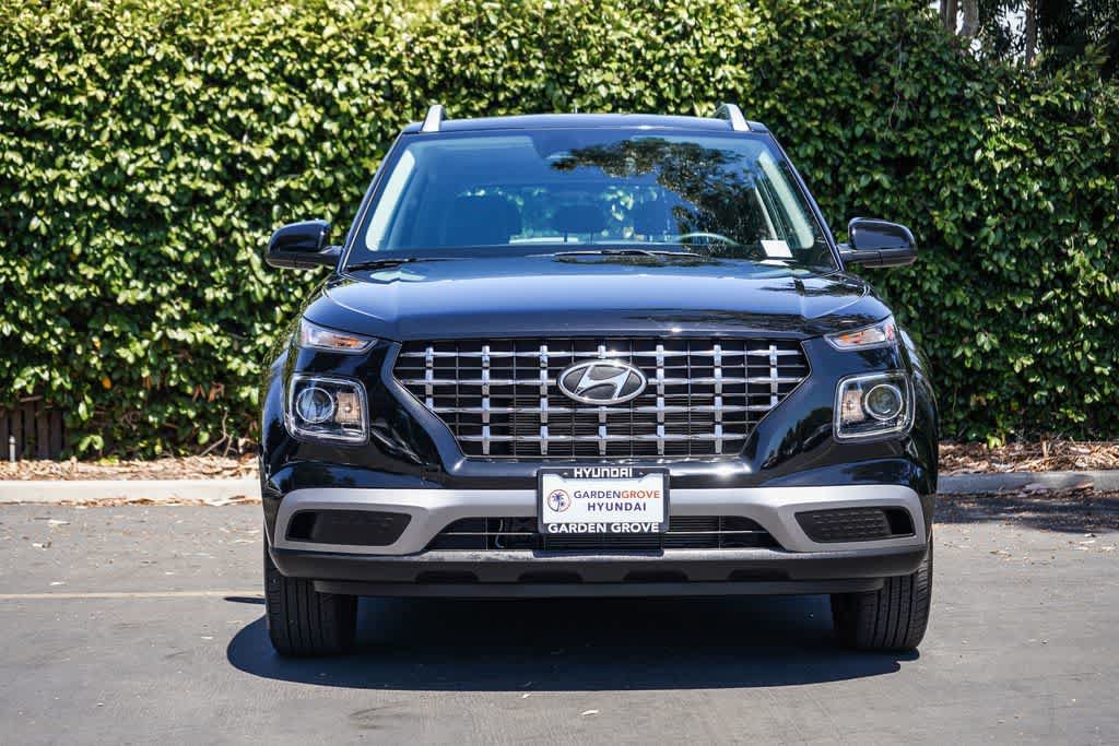 Certified 2024 Hyundai Venue SEL FWD image 2
