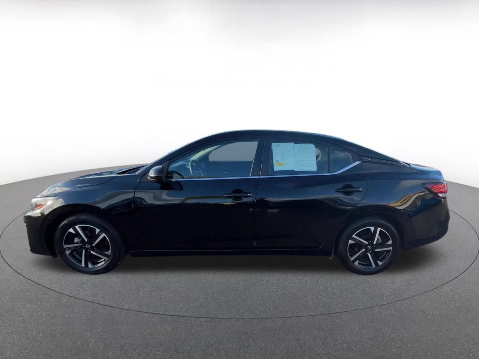 Used 2025 Nissan Sentra SV FWD image 8