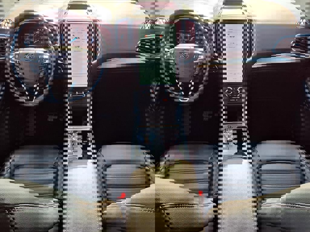 Used 2022 Ford Edge SEL image 11