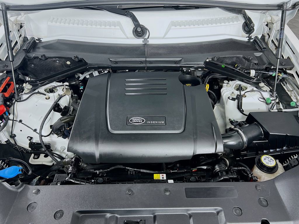 Used 2023 Land Rover Defender 110 S image 32