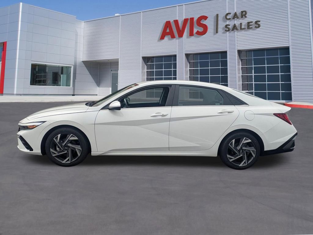 Used 2025 Hyundai Elantra SEL FWD image 10