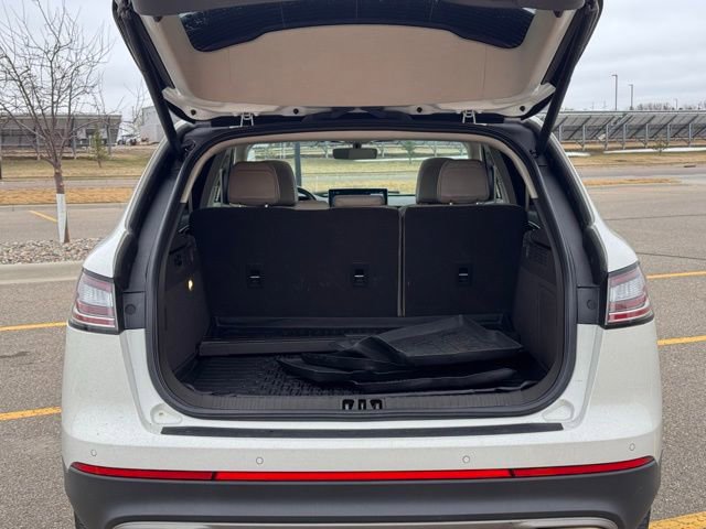 Used 2023 Lincoln Nautilus Reserve image 32