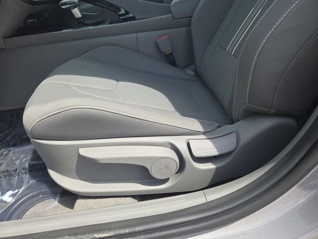 New 2025 Hyundai Elantra Blue image 26