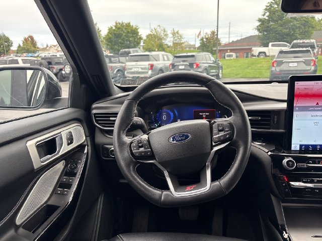Used 2023 Ford Explorer ST w/ Equipment Group 401A AWD/4WD image 15