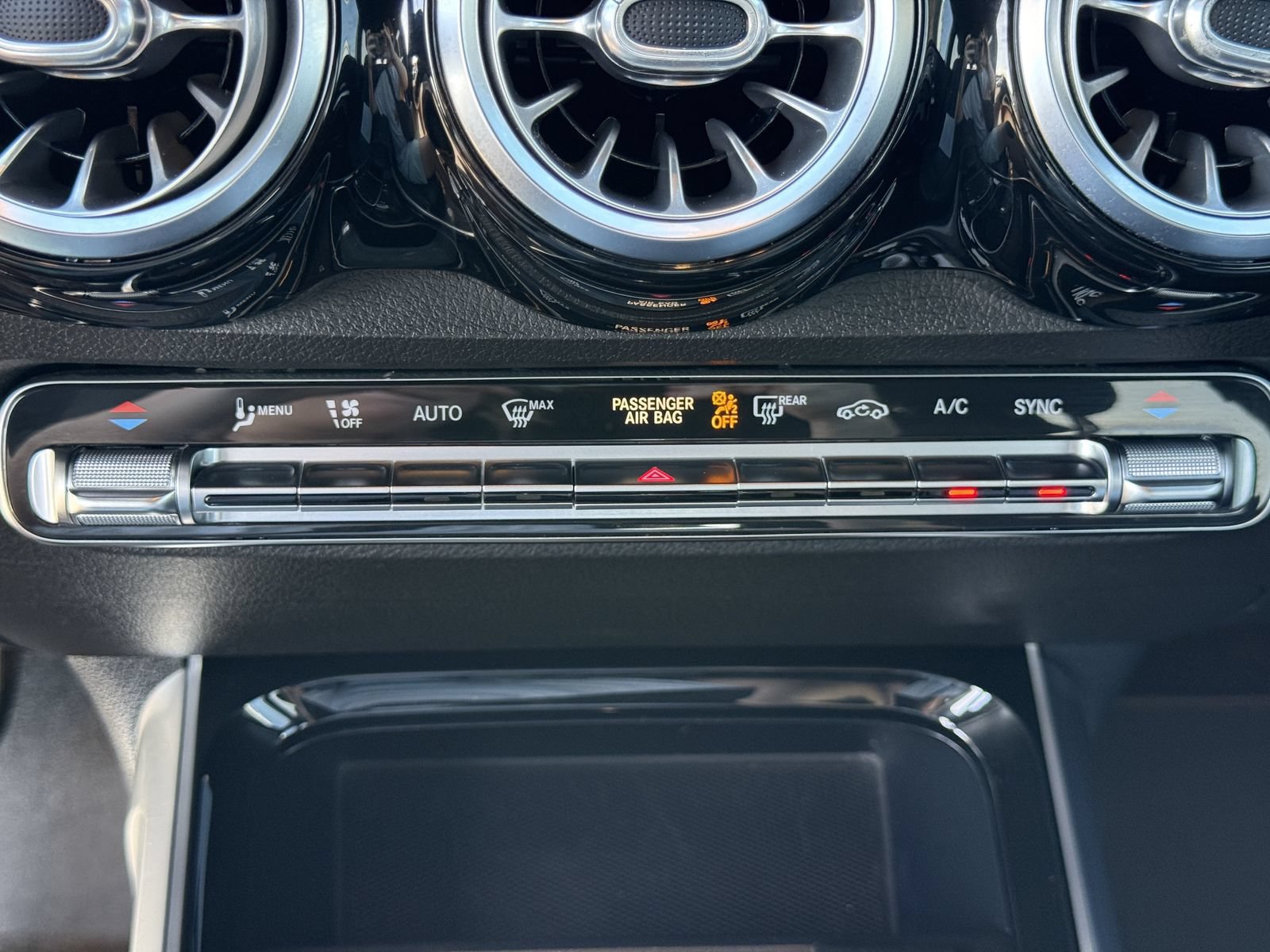 Used 2021 Mercedes-Benz GLB 250 image 30