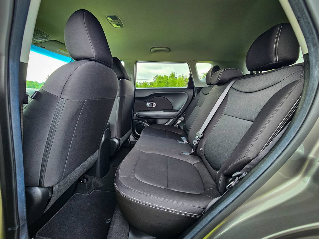 Used 2016 Kia Soul FWD image 27