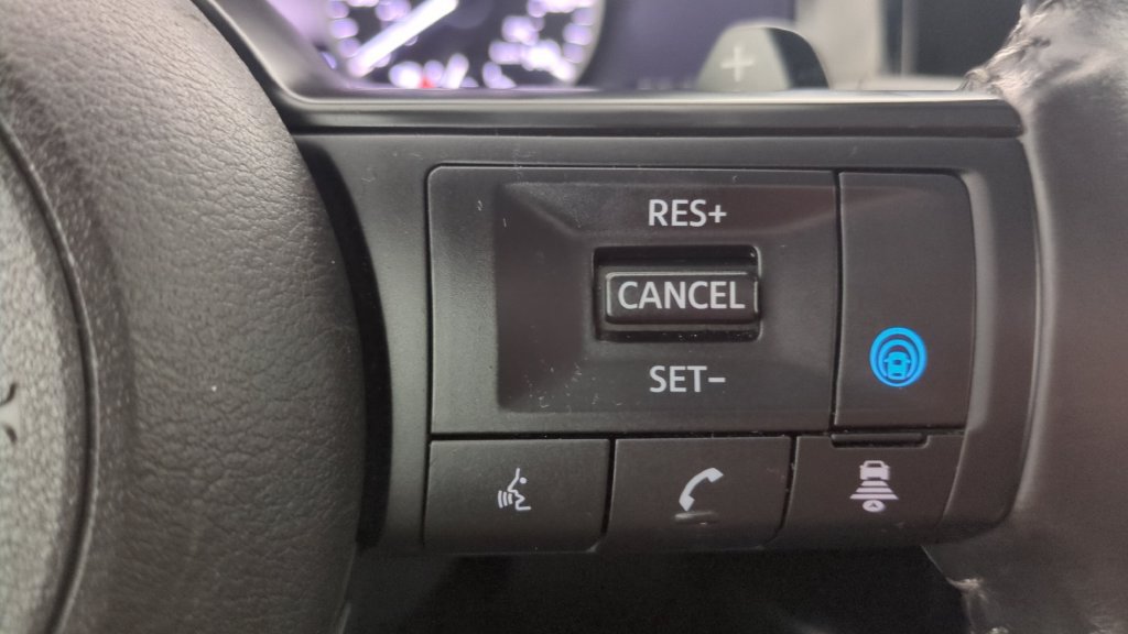 Certified 2025 Nissan Pathfinder SV FWD image 20