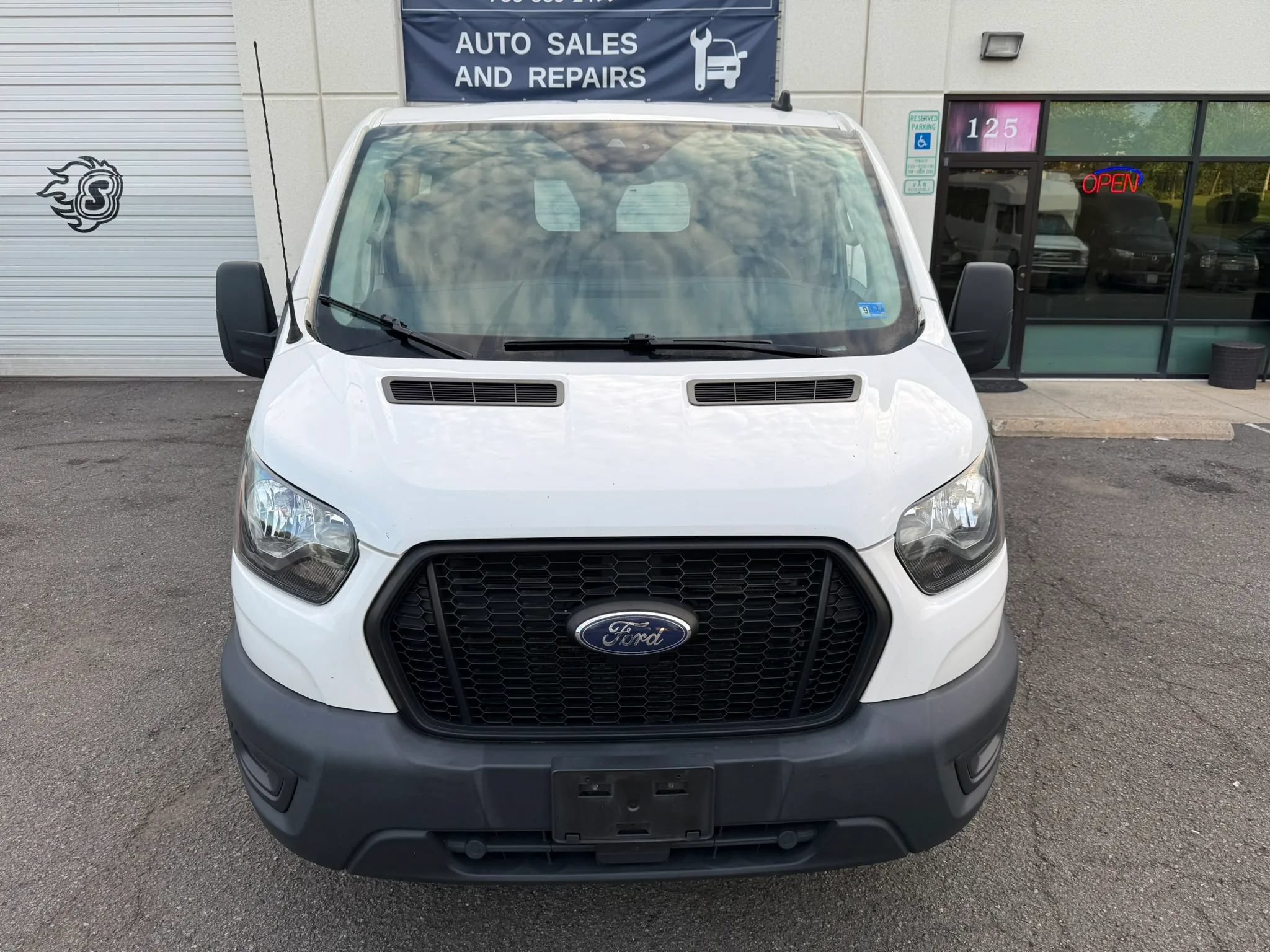 Used 2021 Ford Transit 150 Low Roof RWD image 7