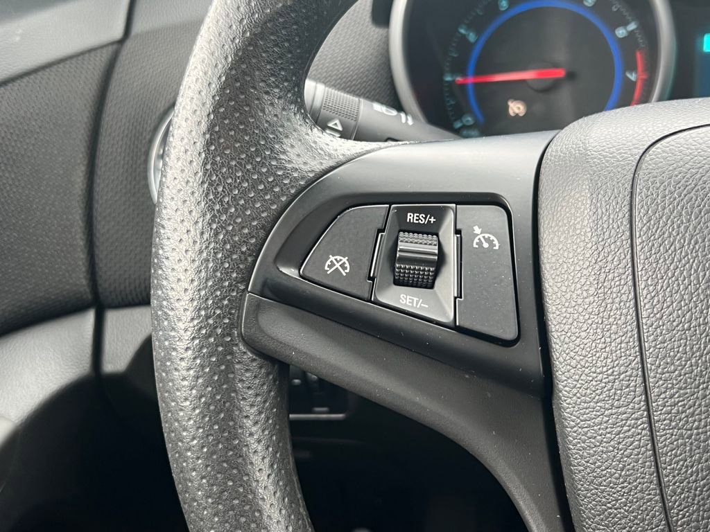 Used 2015 Chevrolet Cruze LT FWD image 19