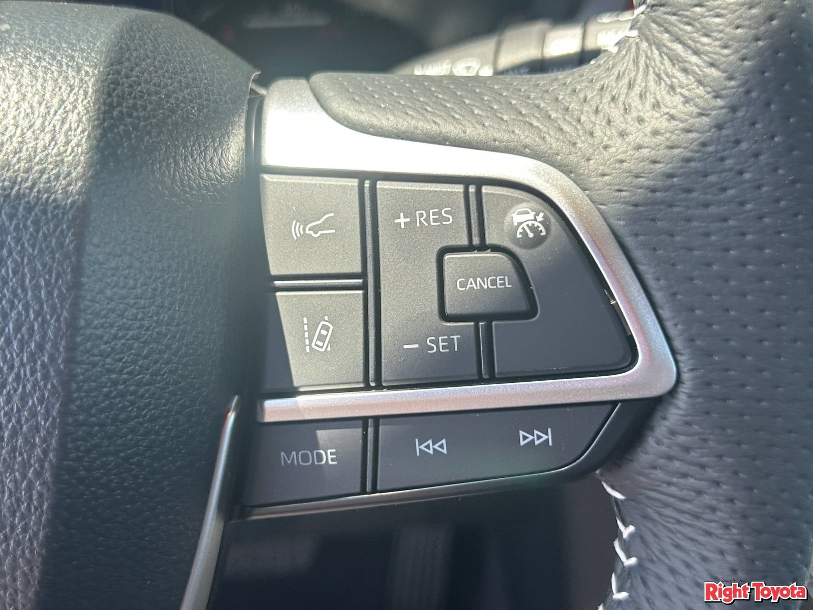 New 2026 Toyota Sienna XSE AWD/4WD image 28
