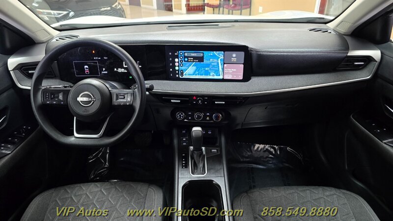 Used 2025 Nissan Kicks SV FWD image 15