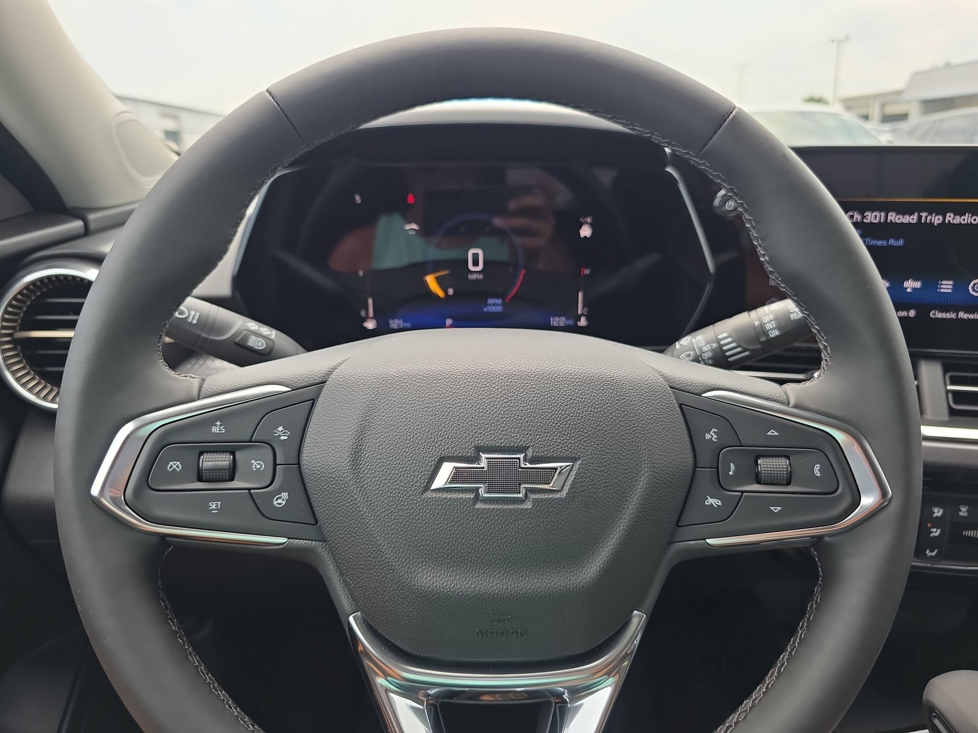 New 2026 Chevrolet Trax ACTIV w/ Sunroof Package FWD image 18