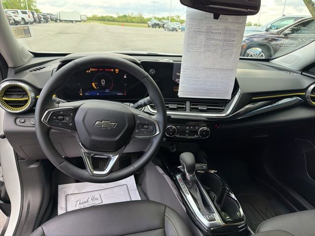 Used 2025 Chevrolet Trax ACTIV FWD image 21